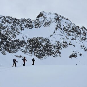 Pod nejvyšším vrcholem v údolí - Wörgegratspitze (2721 m)