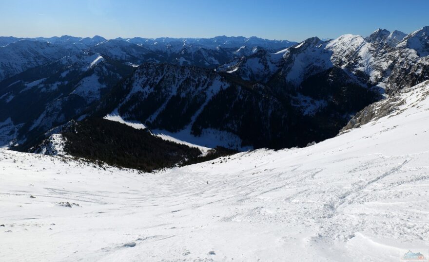 Široká sjezdovka z Lugaueru