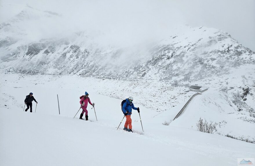 Krátký výstup od přehrady Unterer Bockhartsee (1872 m) k chatě Bockhartseehutte (1933 m)