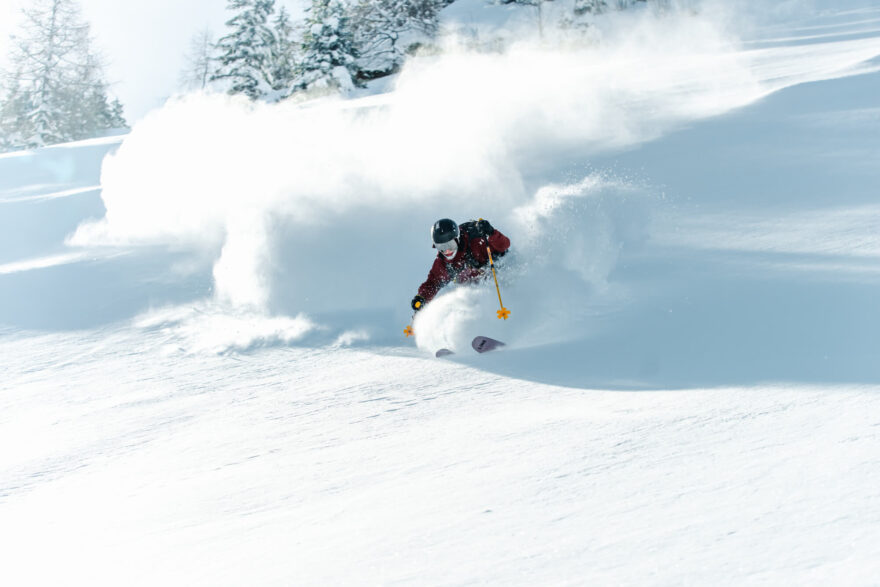 Milovníky jízdy čerstvým prašanem nadchnou v Skicircus Saalbach Hinterglemm Leogang Fieberbrunn terény pro freeride. Foto Moritz Ablinger