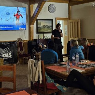Karel Svoboda s přednáškou Nahoru a dolů Hedvábnou stezkou po deseti letech