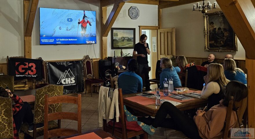 Karel Svoboda s přednáškou Nahoru a dolů Hedvábnou stezkou po deseti letech