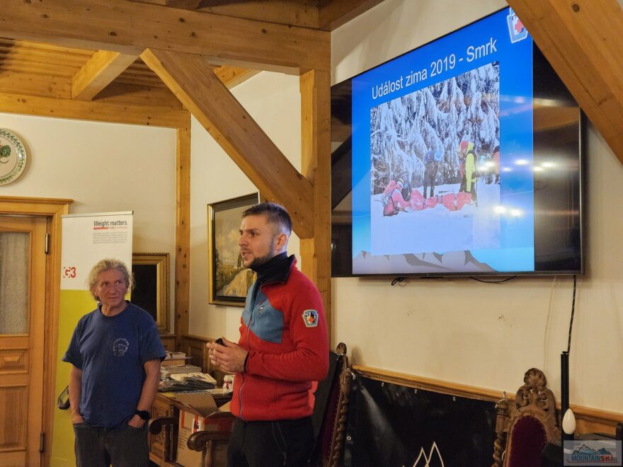 Tomáš Večeřa z Horské služby Beskydy s kazuistikou skialpinisty z roku 2019 s přímým vstupem pacienta