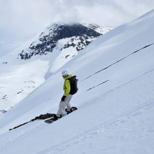 Pokud výlet nevede přes typické prérie, užijí si i splitboardisti