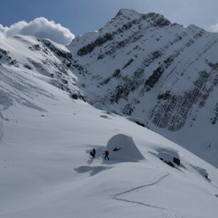 Střední část výstupu do sedla Portal (2540 m)