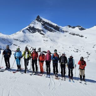 Skupinka pod Fortopp Stetinden (1953 m)