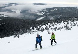Ideální podmínky pro vyzkoušení skialpů jsou v Peci pod Sněžkou