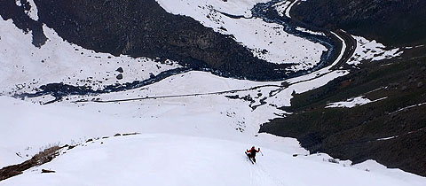 One World Two Skis &#8211; Když skialpová túra skončí v Turecku výslechem