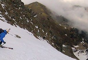 Telemarkové oblouky ve žlabech Rottenmanner Tauern v Nízkých Taurách