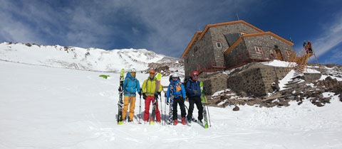 Zimní Damavánd (5671 m) &#8211; nejvyšší hora Persie