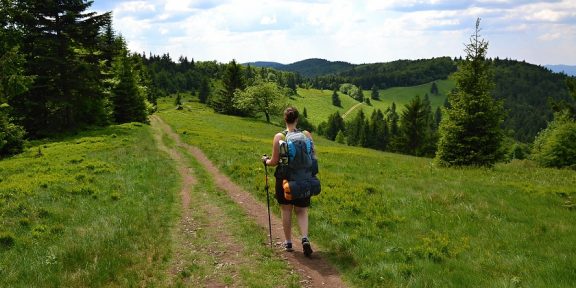 TOP 4 méně známé české hřebenovky: vydejte se na putování nádhernou přírodou našeho pohraničí