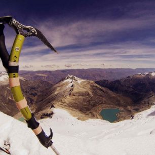Cepíno-hůlka, kterou Kejda ski team používá při extrémních sjezdech