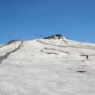Přibližně sto padesát výškových metrů převýšení, aneb lyžařské středisko na svazích Luossavaara v Kiruně