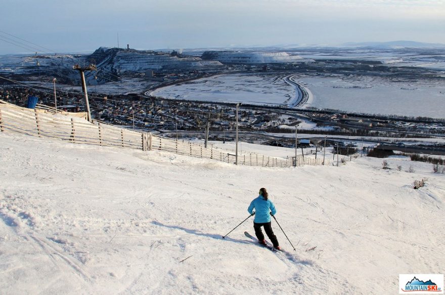 S dolem na železnou rudu v pozadí – to je Kiruna 