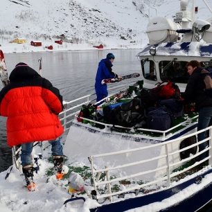 Nalodění a odjezd do Kjerkfjordu