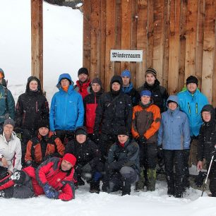 Naše skupina v hustém alpském sněžení 