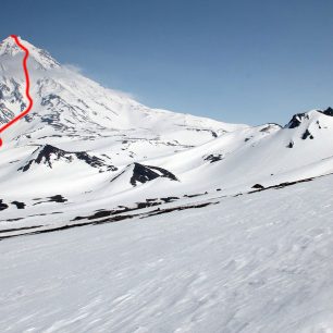 Výstup a sjezd z vulkánu Korjakskij 7. května 2013, aneb z výšky 830 metrů do 3456 metrů a zpět 