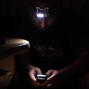 Čelenka našla uplatnění i u večerních akcí (