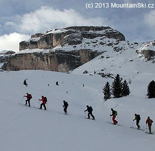 Typická dolomitská scenérie v zimním období