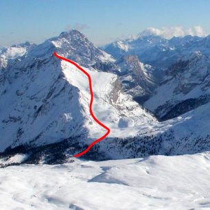 Výstupová a sjezdová trasa mezi Rifugio Fanes a vrcholem Col Bechei de Sora