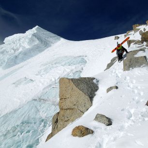 Vrchol Mt. Blanc du Tacul na dosah