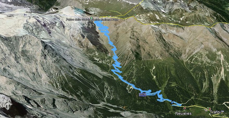 Trasa na sedlo Stelvio 2760 m, štartujeme z prvej zátačky nad dedinou Trafoi 1650 m