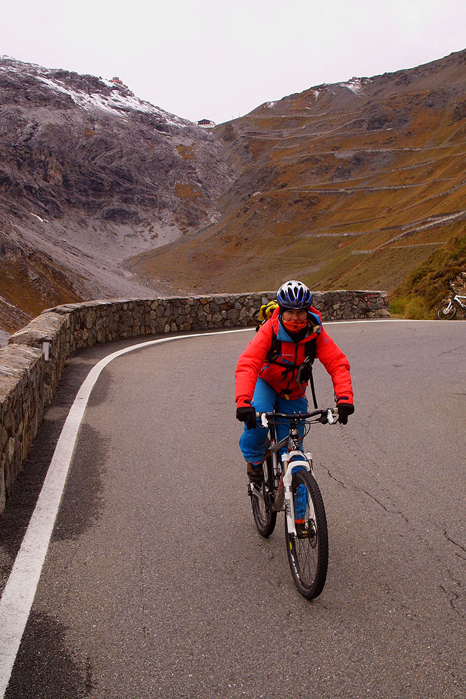 A pri zjazde zima ešte len začína pritvrdzovať 