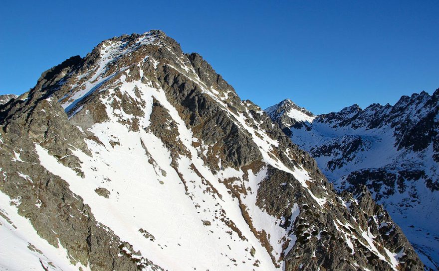 Hřeben Soliska a náš hlavní cíl – Štrbský štít