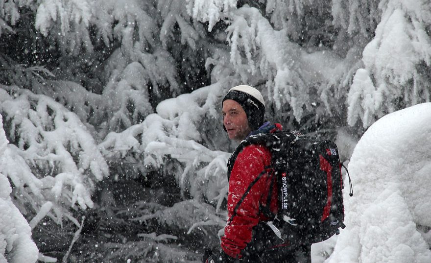 V hustém sněžení na beskydském Smrku se Snowpulse Lifebag