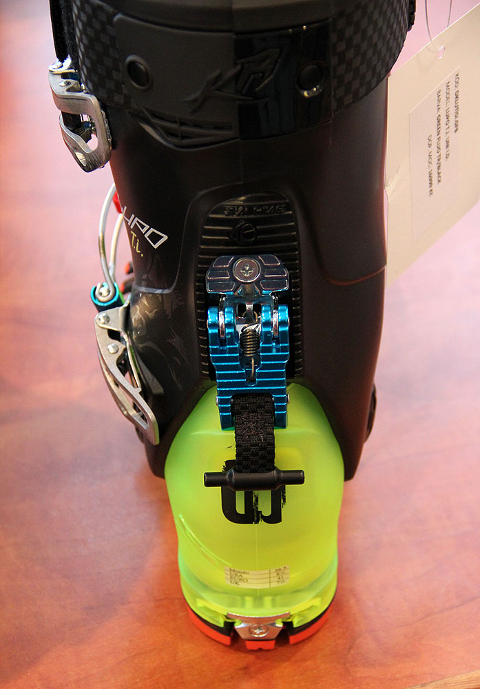 Detail přepínání chůze-sjezd u bot Dalbello