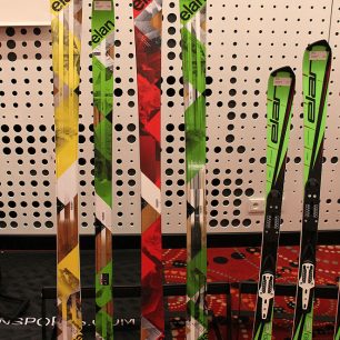 Skialpové lyže slovinské firmy Elan