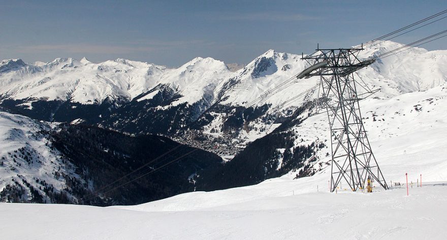 Vzdušný pohled z Pischa směr Davos
