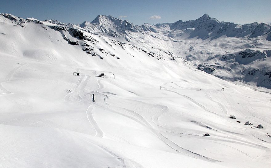 Okruhy na běžecké lyžování ve výšce přes 2400 metrů