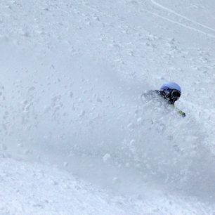 Je libo dostat sníh do vzduchu na snowboardu?