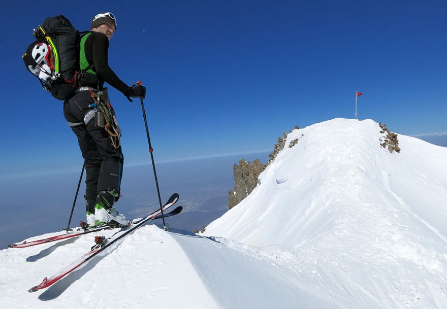 Kousek od vrcholu Erciyes Dag (3880 m)