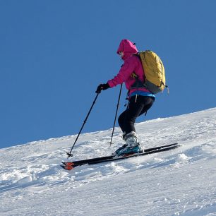 Vesta Tilak Nalu jako vnitřní vrstva pod svrchní bundou