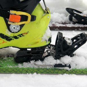 Pata vázání SkiTrab TR2 v základní poloze na výstup