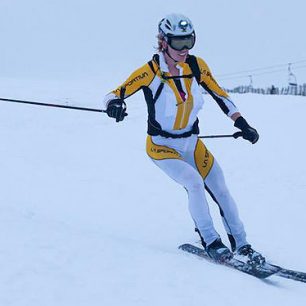 Horolezec Tim Gomersall vyměnil cepíny za hůlky a s úsměvem míří vstříc druhému kolu