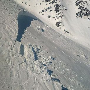 Odtrh laviny v Gulmargi 22. 2. 2016