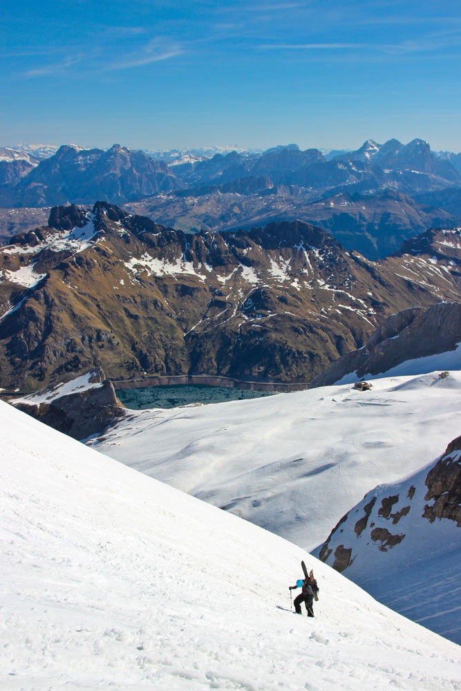 Lezeme směr nejvyšší vrchol hřeben Marmolady