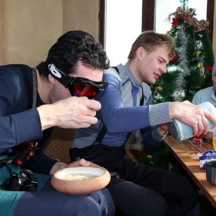 Boris-gas si nesundal lyžařské brýle ani v restauraci při obědě