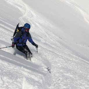 Dámy měli při sjezdu od sněhu také culíky