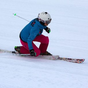 Telemark si užijete na sjezdovce i ve freeridu. Tereza Hájková