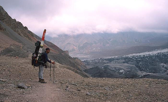 Natěžko od Piku Lenina v srpnu 2000