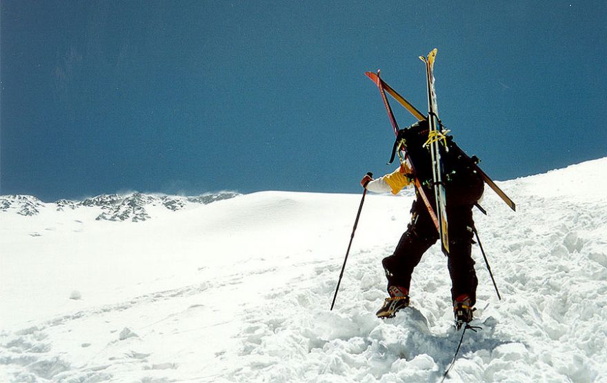 Když jedny lyže nestačí..