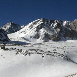 Oblast druhého nejvyššího íránského vrcholu - Alam Kooh (4850 m)