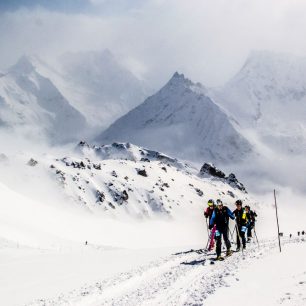 Přece jen ta mlha na chvilku spadla