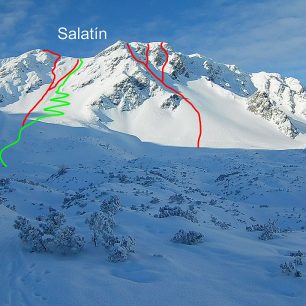 Výstup na Salatín zelené, sjezdy červeně