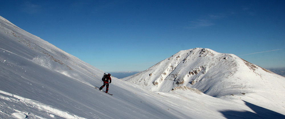 Na snowboardu z Titova vrvu - v pozadí Bakardan