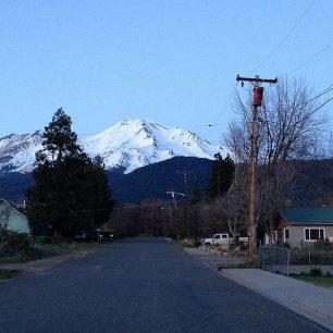 Příjezd k nástupnímu místu na Mt. Shasta